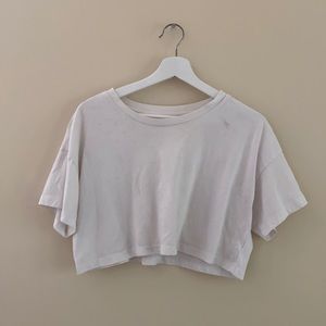 white cropped tee